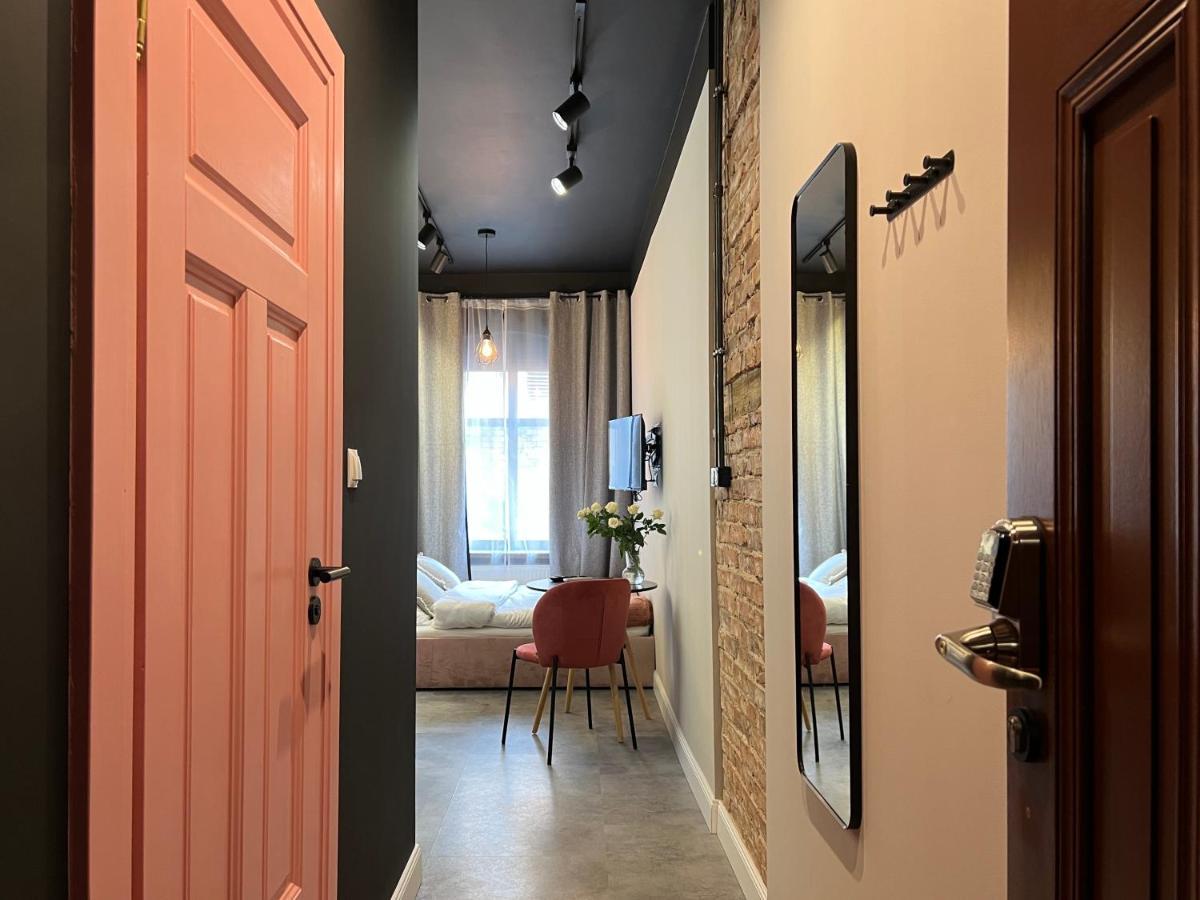 Pudrowy Apartament Old Town Design ทอรูน ภายนอก รูปภาพ