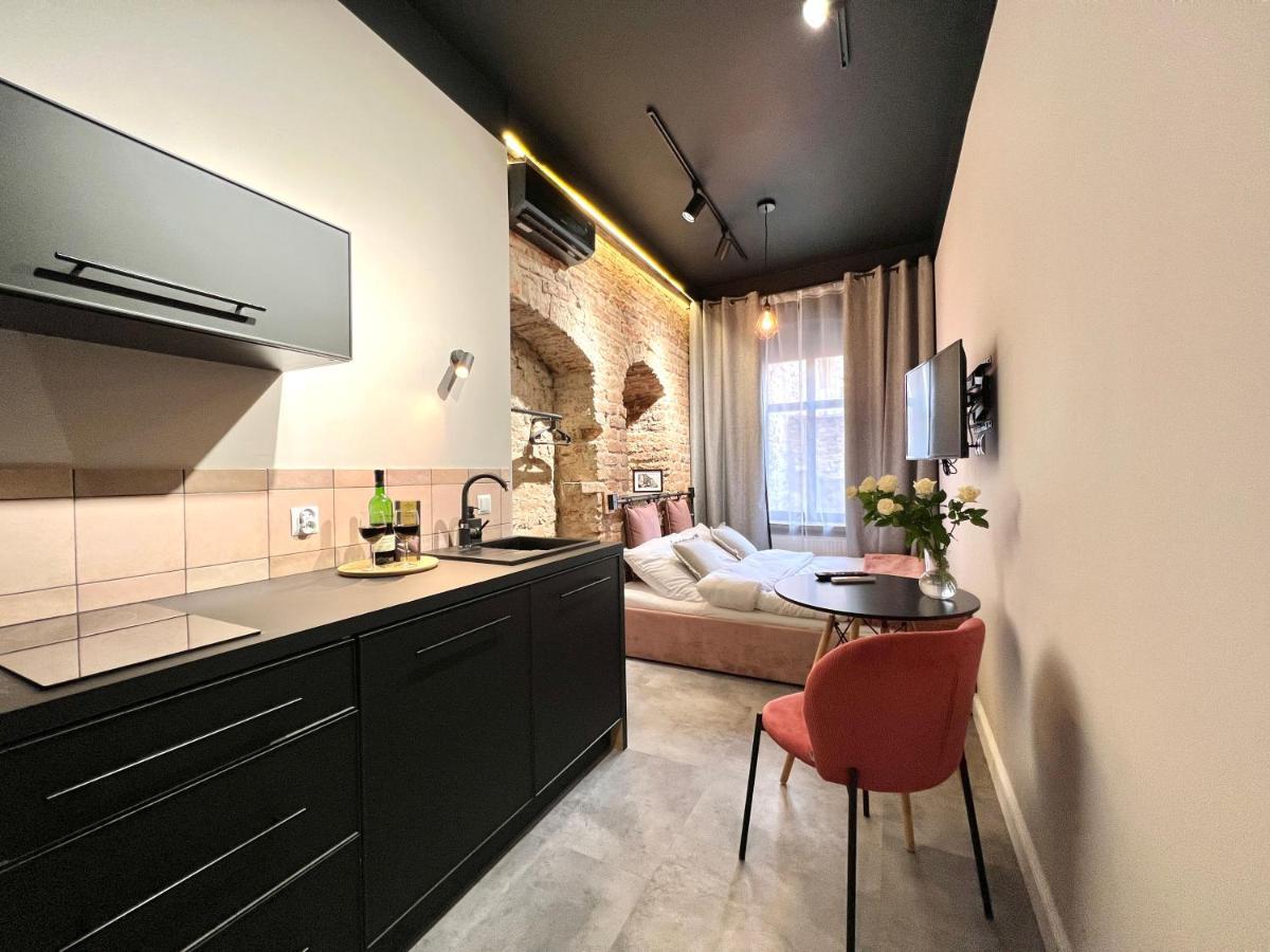Pudrowy Apartament Old Town Design ทอรูน ภายนอก รูปภาพ