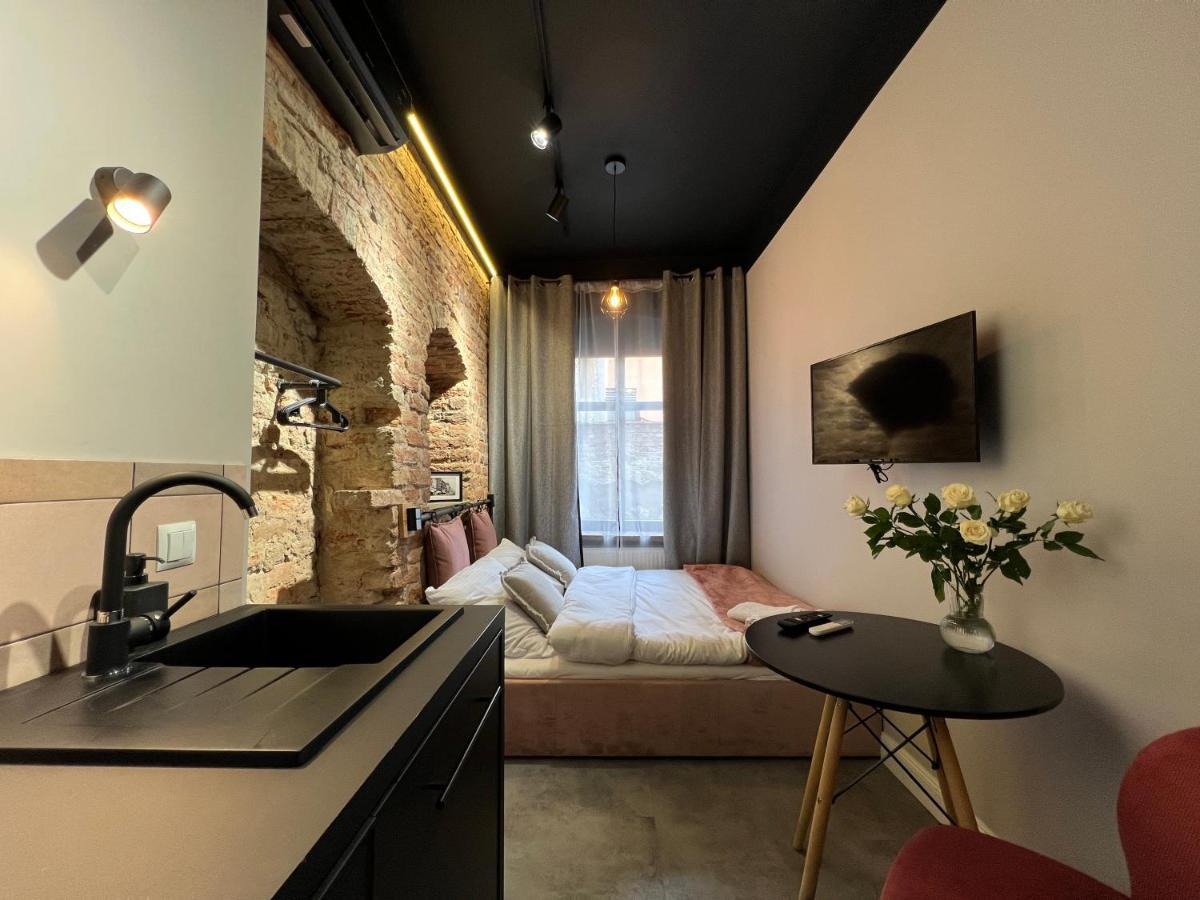 Pudrowy Apartament Old Town Design ทอรูน ภายนอก รูปภาพ